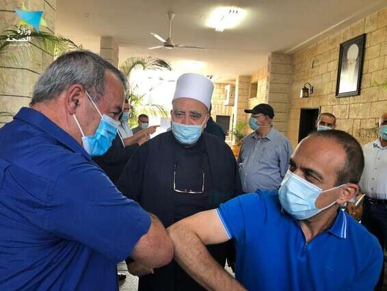 גמזו מבקר בג'וליס // צילום: משרד הבריאות